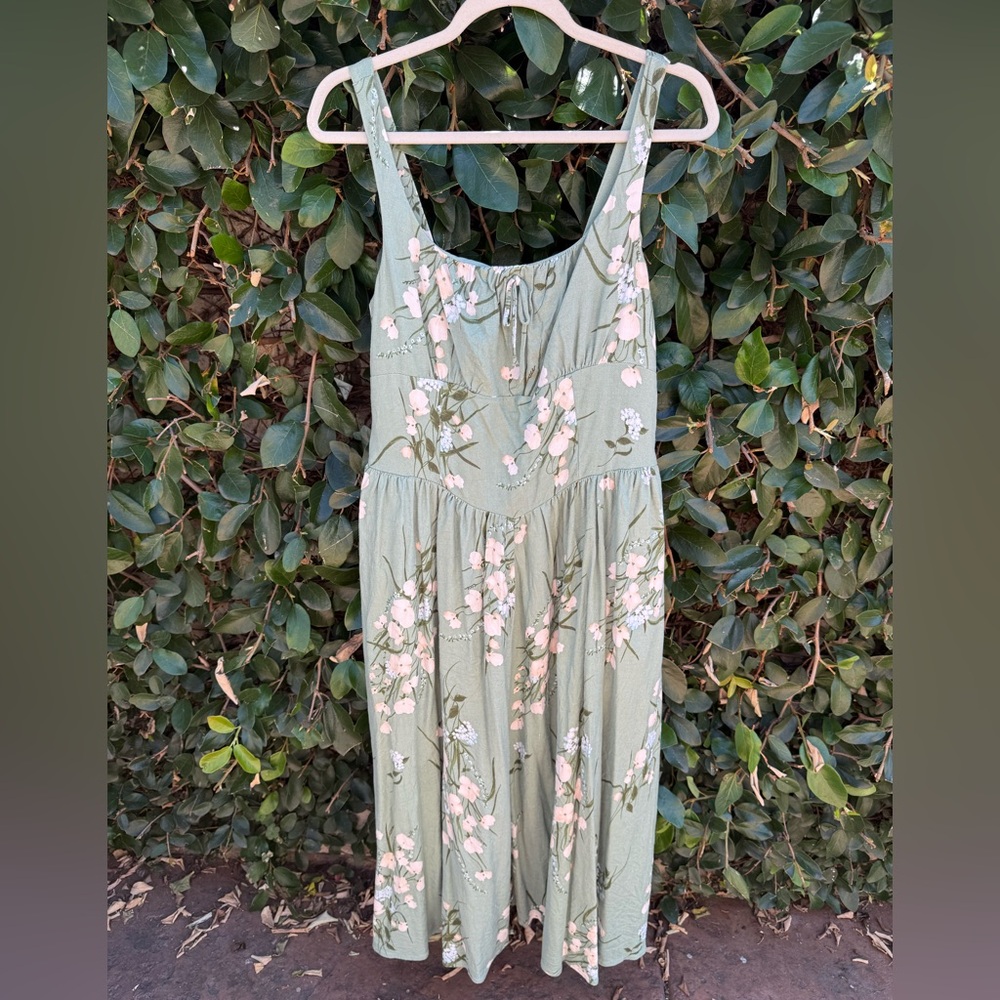 House of Harlow 1960 Sage Green Floral Midi Dress